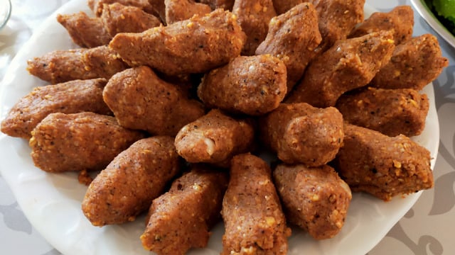 Bir de Böyle Deneyin: Ev Yapımı Çiğ Köfte