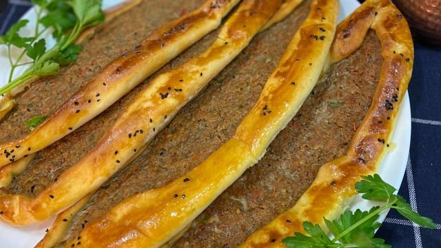 Hafta Sonuna Alternatif: Kıymalı Pide