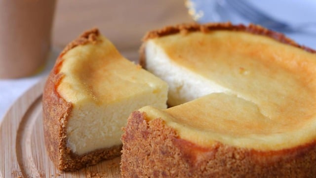 Yapamayan Kalmasın: Basit Cheesecake