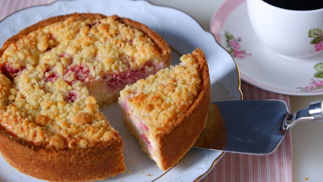 Şık Çay Saatlerine: Ahududulu Peynirli Tart