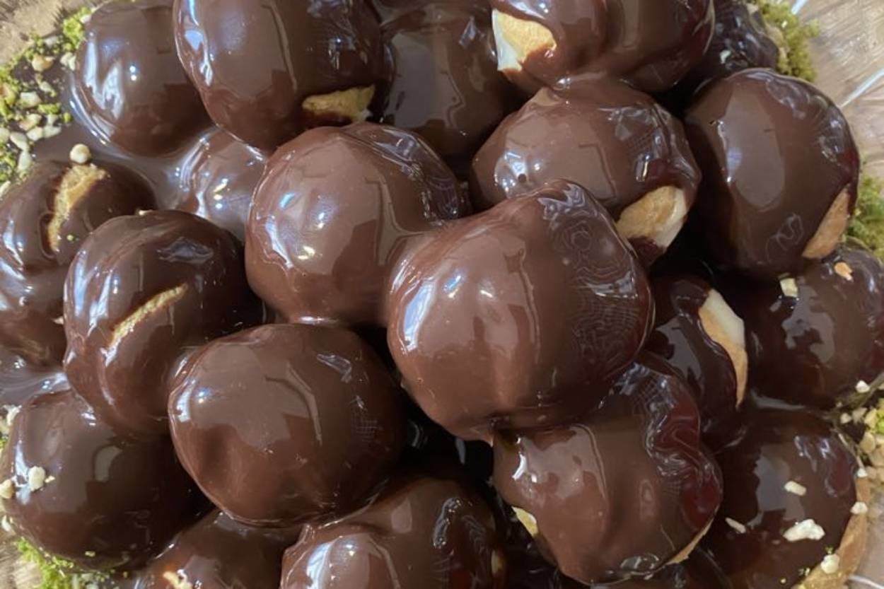 Yaptığınıza Değecek: Çikolatalı Profiterol
