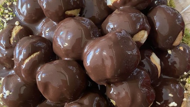 Yaptığınıza Değecek: Çikolatalı Profiterol
