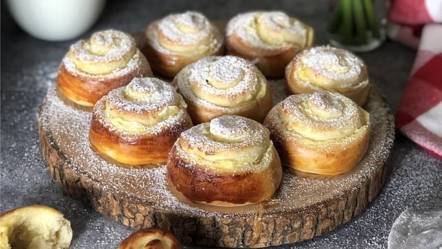 Alman Hamur İşi: Pudingli Rulo Çörekler