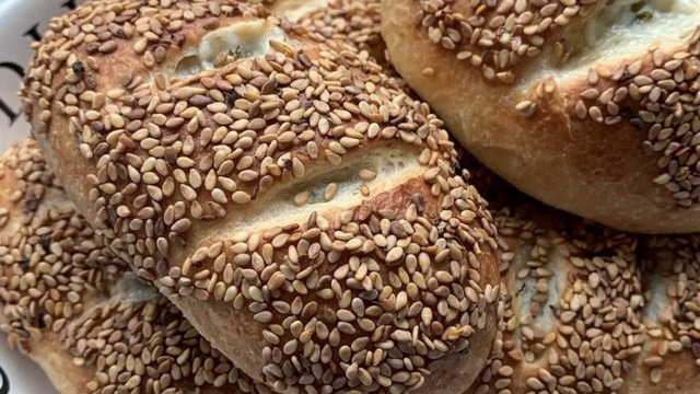 Yumuşacık Dokusuyla: Simit Poğaça