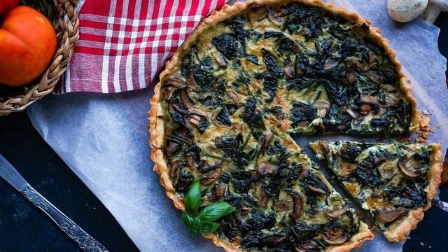 Dillere Destan: Ispanaklı Mantarlı Kiş