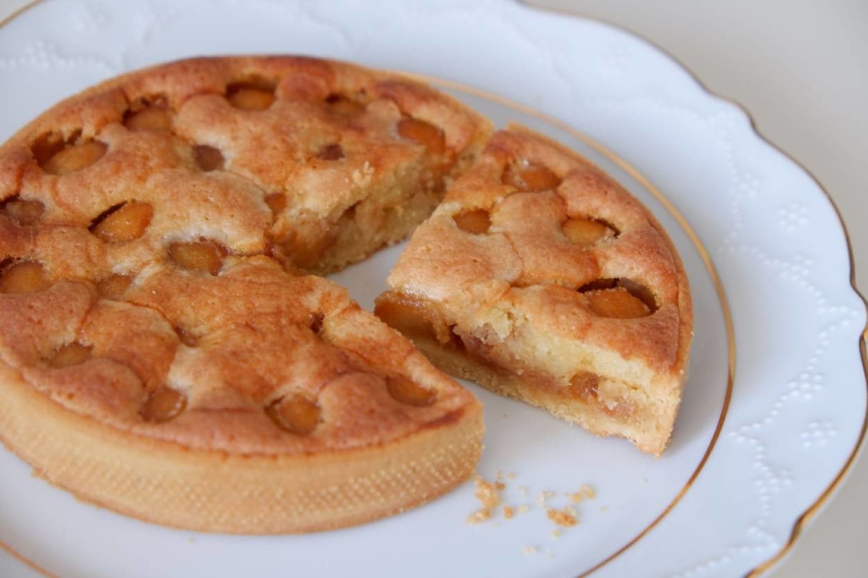 Kış Aylarının Vazgeçilmezi: Karamelize Elmalı Tart