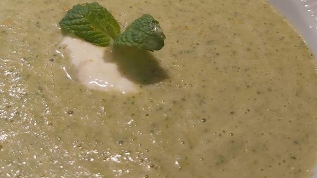 Tok Tutucu Doyurucu: Krem Peynirli Brokoli Çorbası