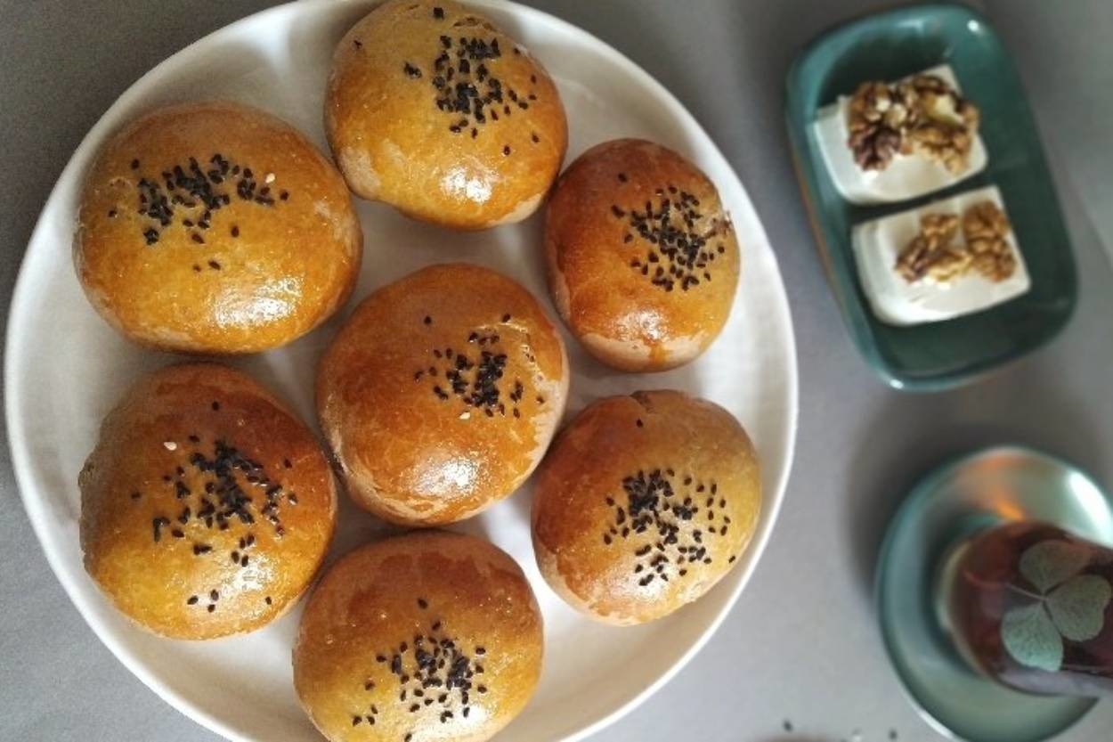 Kahvaltılara Çabucak Hazır: Tam Buğday Unlu Poğaça