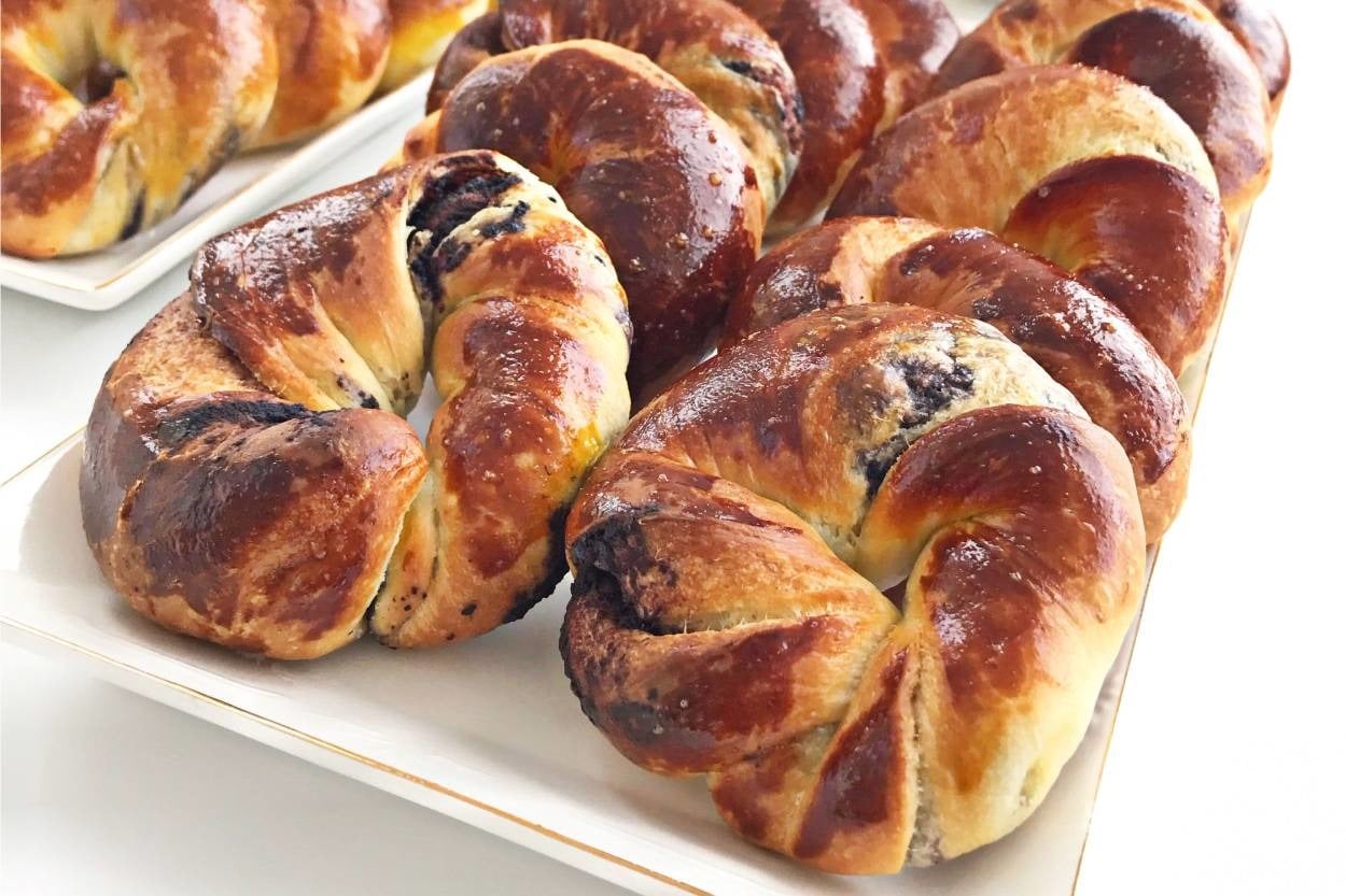 Çok Seveceğiniz: Zeytin Ezmeli Açma