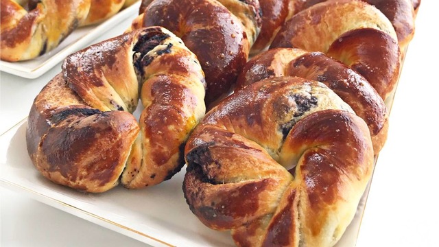 Çok Seveceğiniz: Zeytin Ezmeli Açma