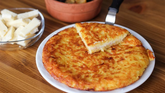 Kahvaltıya Davet: Hindi Fümeli Röşti