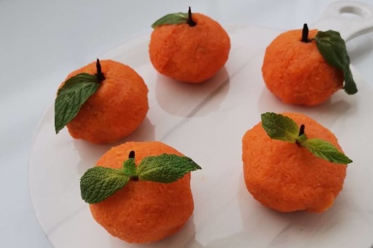 Kendini Mandalina Zanneden: Tavuklu Patates Topları