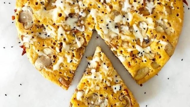 Değişik Tatlara Açık Olanlara: Tavada Mantarlı Kek