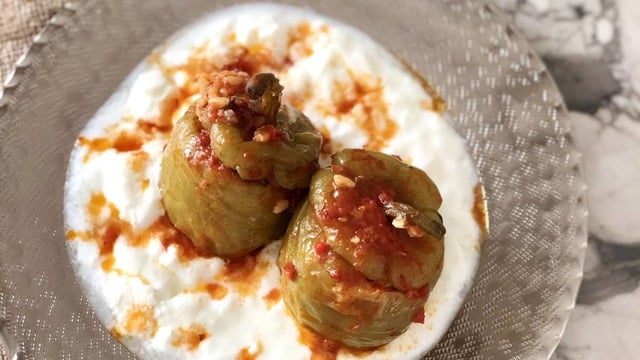 Hem Bulgurlu Hem Kıymalı: Biber Dolması