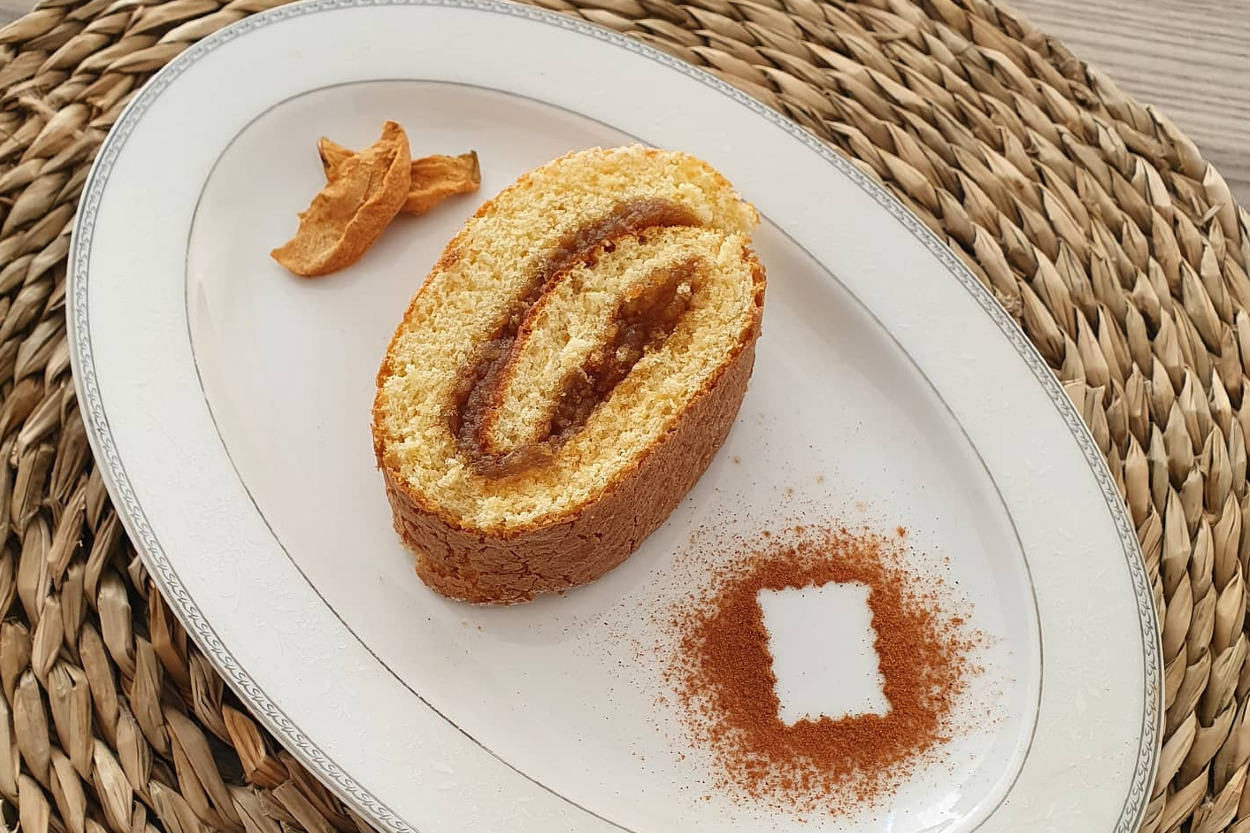 Her Lokmada Mest Eder: Elmalı Tarçınlı Rulo Pasta
