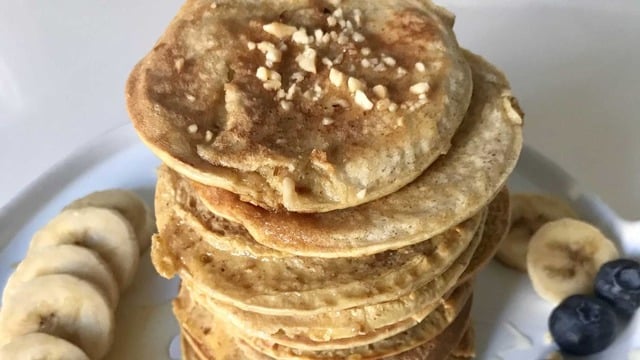 Kahvaltıda Bol Meyveyle: Yulaflı Diyet Dostu Pankek