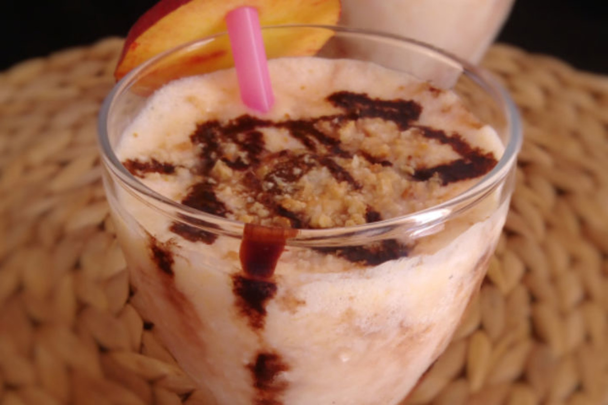 Sıcaklarda İyi Gider: Kurabiye Parçacıklı Milkshake