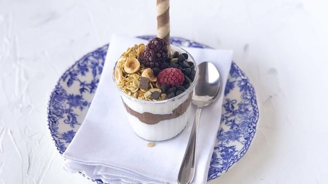 Kaşık Kaşık Yenecek: Quark Granola