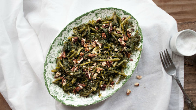 Bir Ege Lezzeti: Turp Otu Salatası