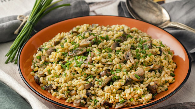 Değişiklik Yapalım: Taze Otlu, Mantarlı Bulgur Pilavı