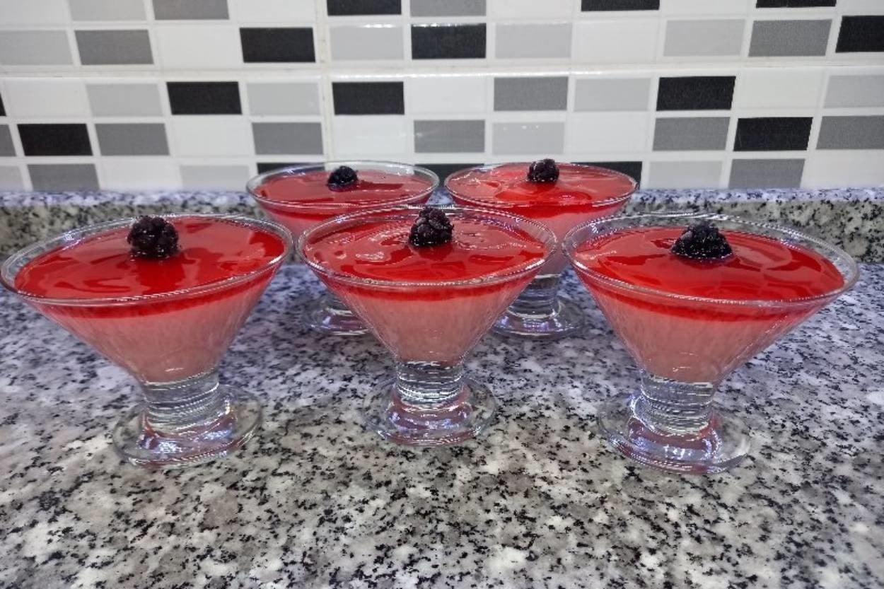 Herkesin Damak Tadına Uygun: Meyve Soslu Puding