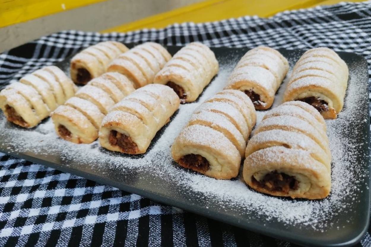 Tam Ölçülü: Porsiyonluk Elmalı Turta