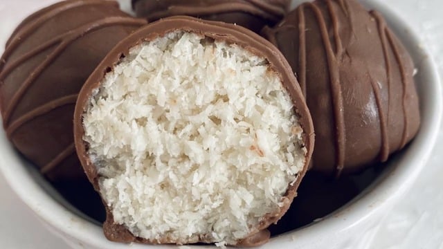 Lezzet ve Sağlık Bir Arada: Fit Hindistan Cevizli Toplar