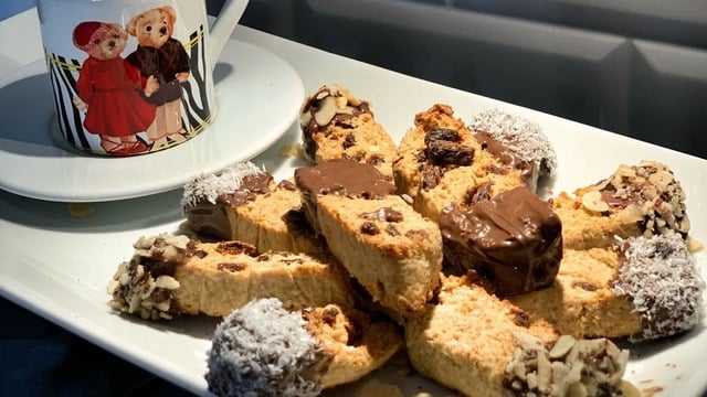 Az Malzemeyle Hazırlanan: Kıtır Biscotti