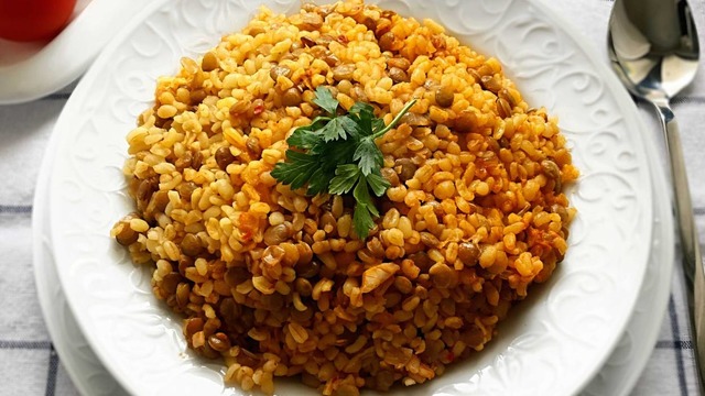 Enfes Müceddere: Yeşil Mercimekli Bulgur Pilavı
