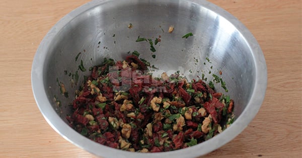 cevizli-kuru-domates-mezesi-4