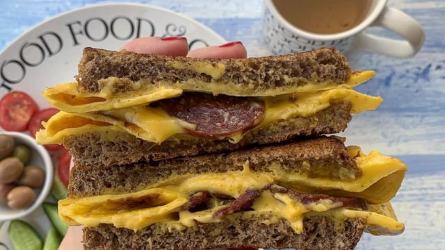 Enfes Kahvaltı: Yumurtalı Tost