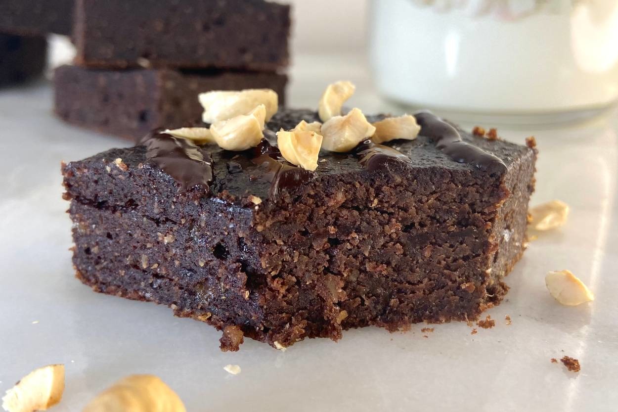 Kek Hamuru Kıvamında: Rafine Şekersiz Brownie