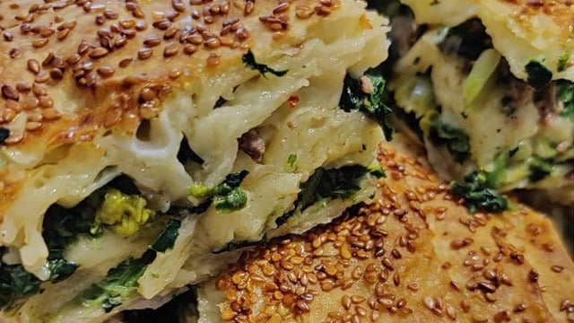 Su Böreği Kıvamlı: Ispanaklı Börek