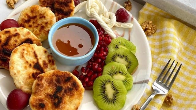 Rus Pankeki Diye Bilinen: Tuzlu Syrniki