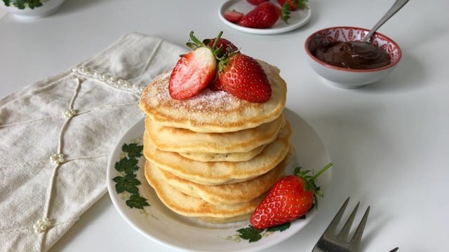 Kahveler Hazırsa: Çikolatalı Fındık Kreması Dolgulu Pancake
