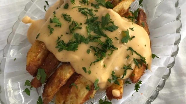 Patates Aşkına: Cheddar Soslu Patates