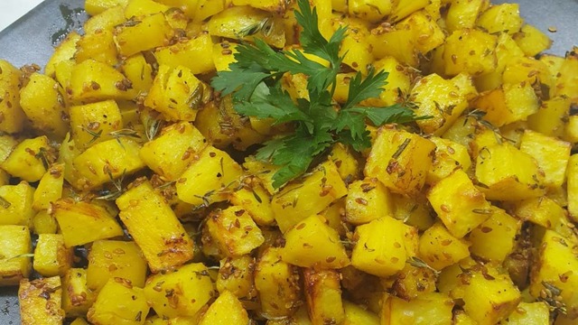 Tadına Doyulmaz: Fırında Zerdeçallı Susamlı Patates