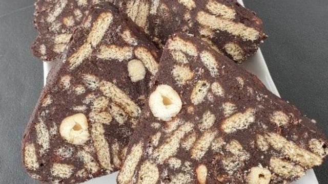 Dilim Dilim Lezzet: Çikolatalı Mozaik Pasta