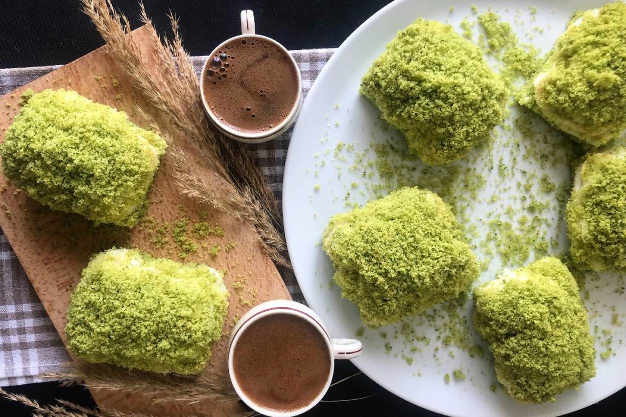 Yumuşacık Porsiyonlarıyla: Ispanaklı Pasta