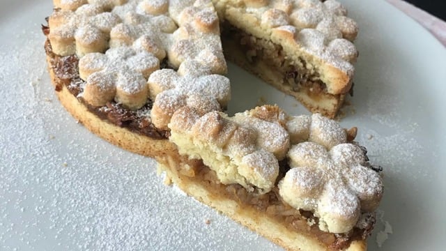 Ağızda Dağılan Dokusuyla: Elmalı Tart