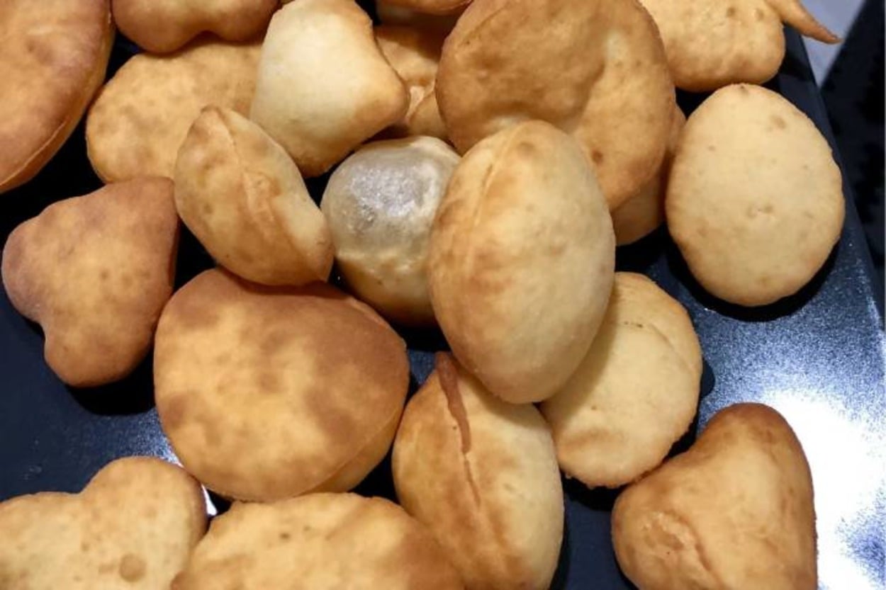 Kahvaltı Sofralarına: Kolay Pişi