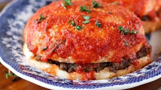 Enfes Sokak Lezzeti: Islak Hamburger