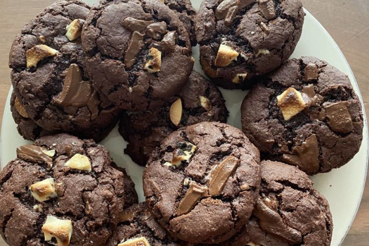Dışı Çıtır İçi Yumuşacık: Bol Çikolatalı Cookie