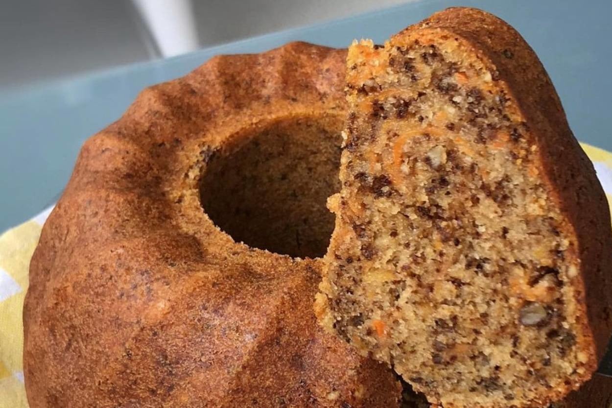 Kokusu Yeter: Havuçlu Cevizli Tarçınlı Kek