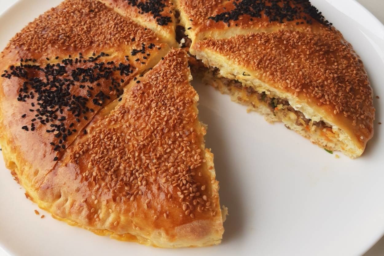 Simit Tadında: Mayalı Kolay Börek