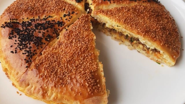 Simit Tadında: Mayalı Kolay Börek