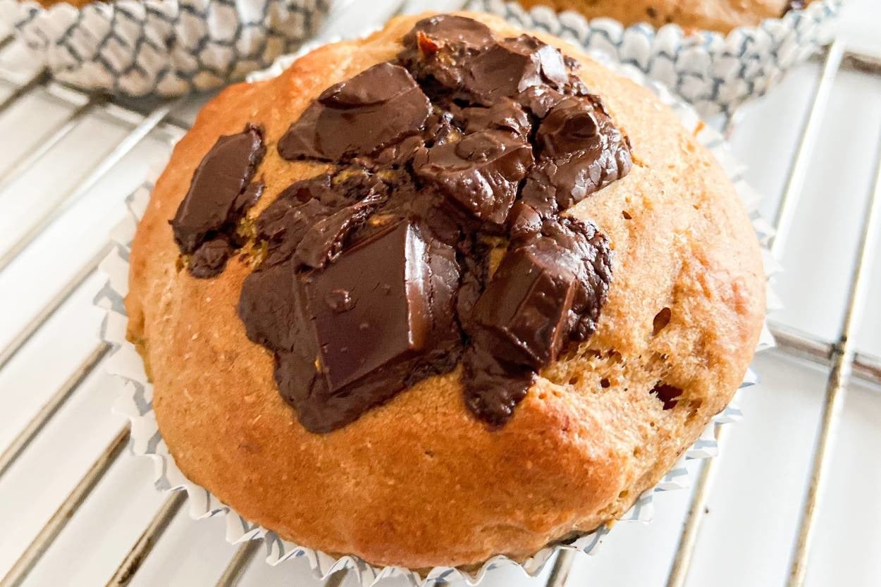 Rafine Şekersiz: Muzlu ve Bitter Çikolatalı Muffin