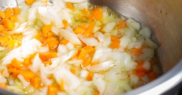 sehriyeli-mercimek-corbasi1