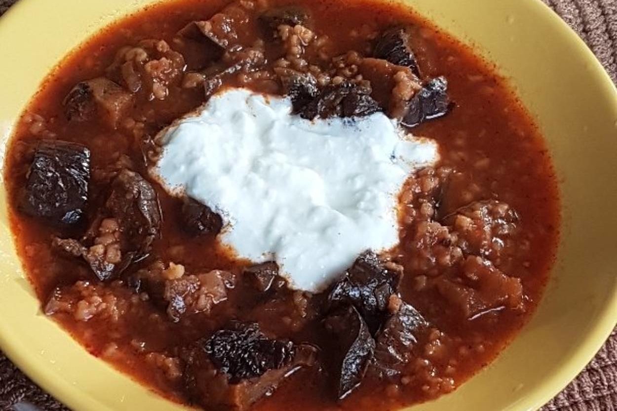 Kokusu Evi Sarar: Yöresel Kuru Patlıcan Yemeği