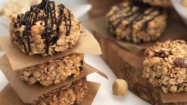 Fit Zamanlara Eşlik Edecek: Granola Bar